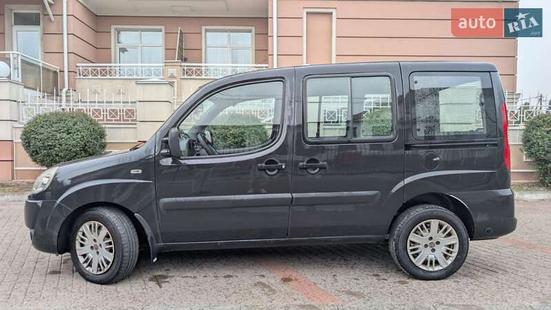 Минивэн Fiat Doblo 2008 в Киеве