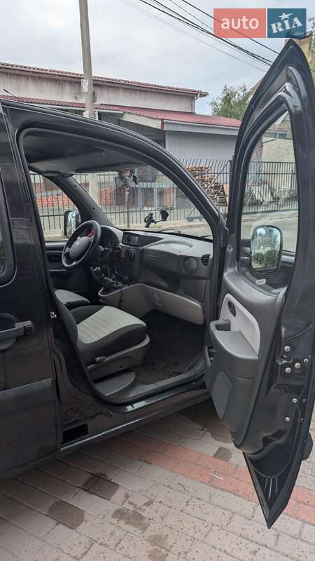 Минивэн Fiat Doblo 2008 в Киеве