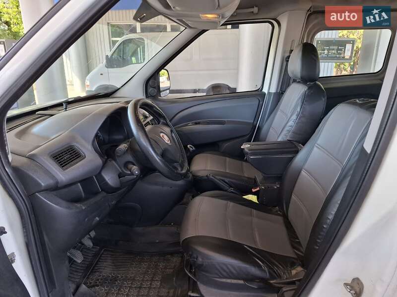 Минивэн Fiat Doblo 2010 в Николаеве