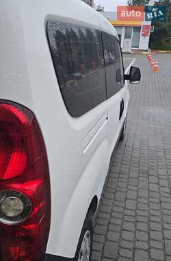 Минивэн Fiat Doblo 2010 в 