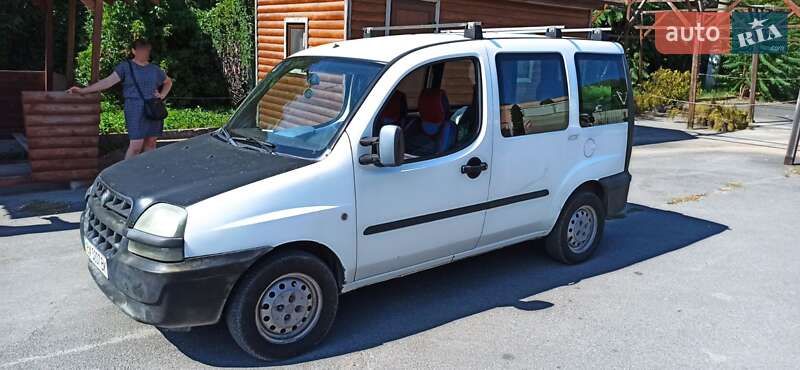 Минивэн Fiat Doblo 2004 в 
