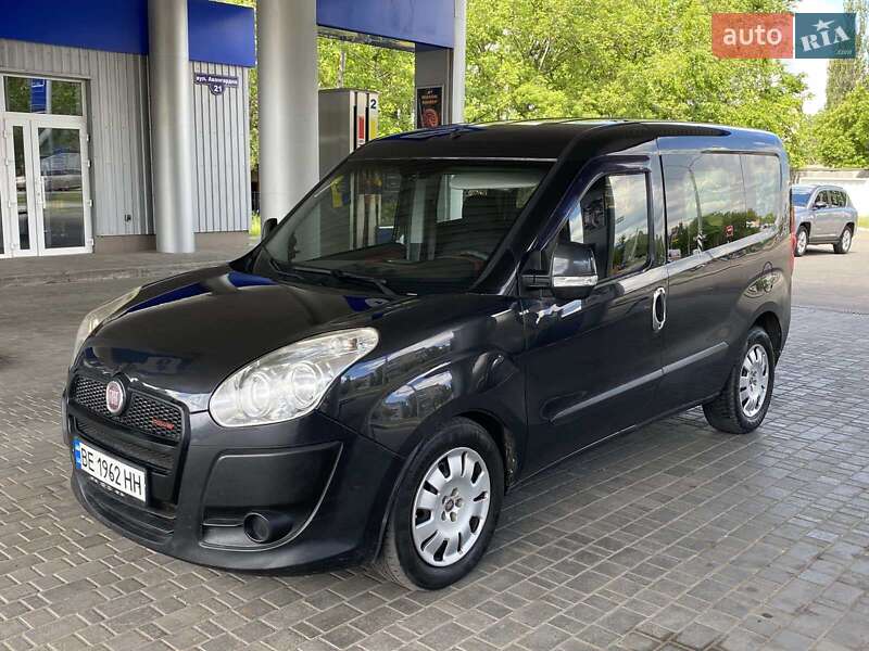 Минивэн Fiat Doblo 2010 в 