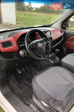 Грузопассажирский фургон Fiat Doblo 2010 в 