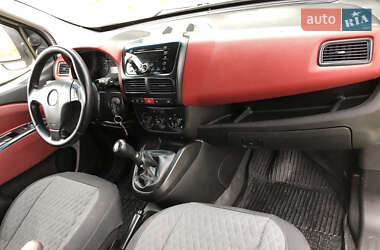 Грузопассажирский фургон Fiat Doblo 2010 в 