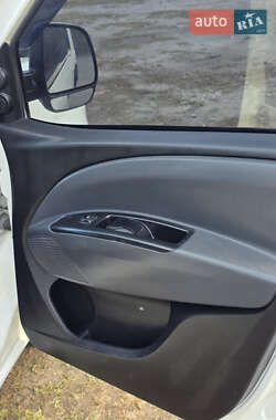 Грузовой фургон Fiat Doblo 2013 в 