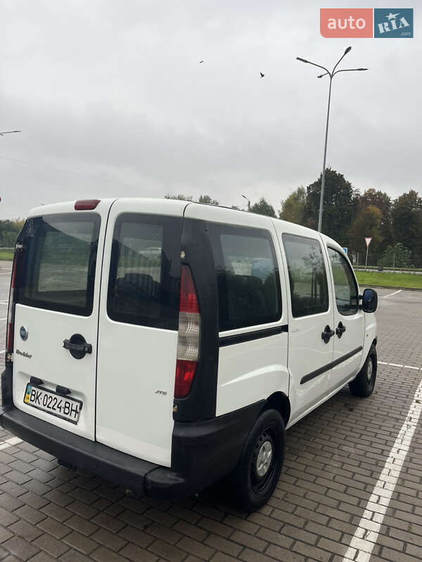 Минивэн Fiat Doblo 2005 в Дубно