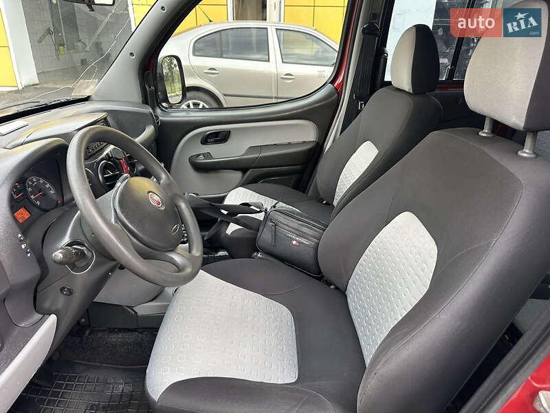 Минивэн Fiat Doblo 2009 в Полтаве
