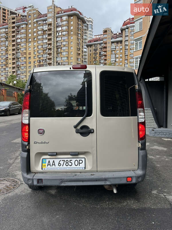 Минивэн Fiat Doblo 2015 в Киеве