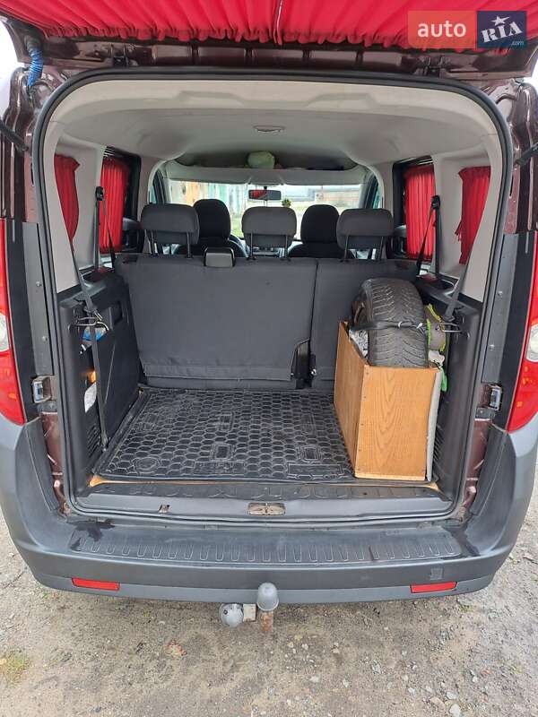 Минивэн Fiat Doblo 2010 в Нетешине
