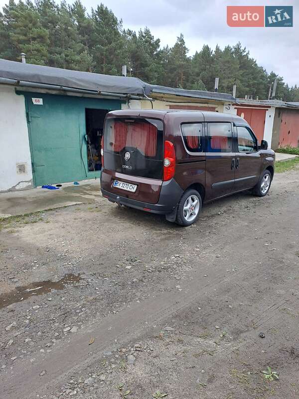 Минивэн Fiat Doblo 2010 в Нетешине