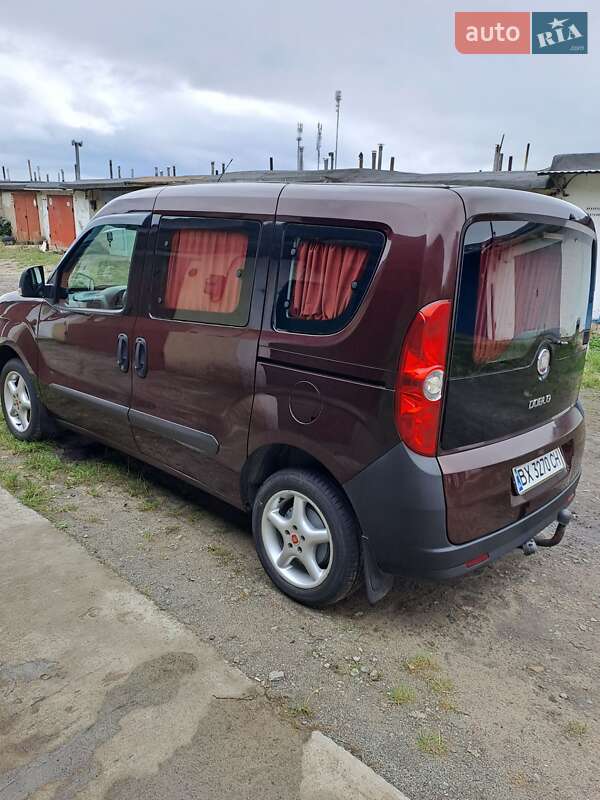 Минивэн Fiat Doblo 2010 в Нетешине