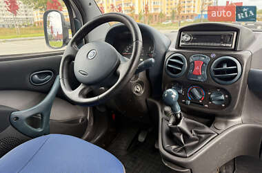 Минивэн Fiat Doblo 2005 в 
