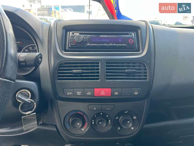 Мінівен Fiat Doblo 2011 в Львові