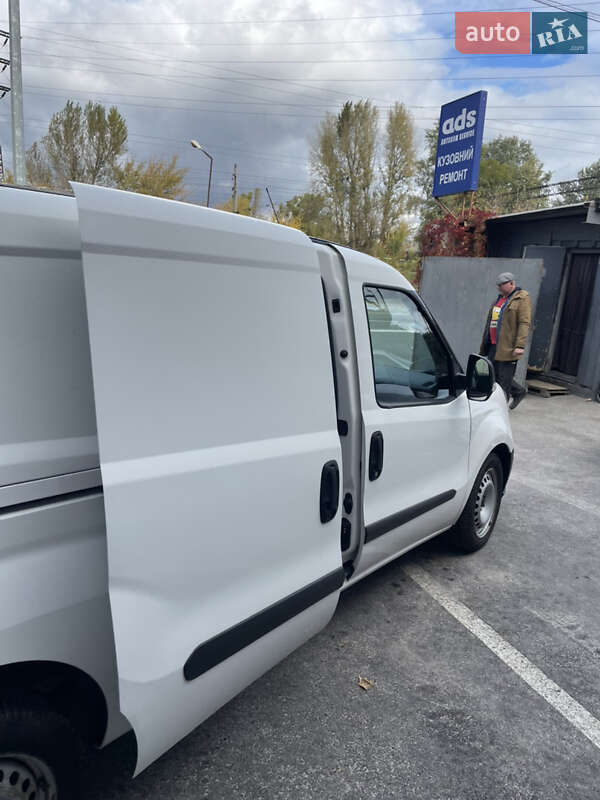 Вантажний фургон Fiat Doblo 2017 в Києві