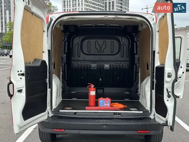 Грузовой фургон Fiat Doblo 2017 в Киеве