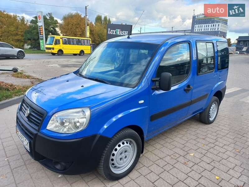 Мінівен Fiat Doblo 2011 в Львові
