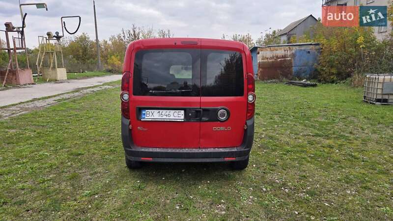 Вантажний фургон Fiat Doblo 2012 в Тернополі