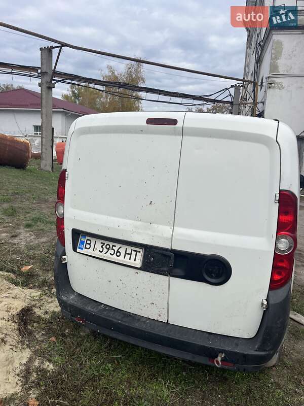 Грузовой фургон Fiat Doblo 2012 в Миргороде