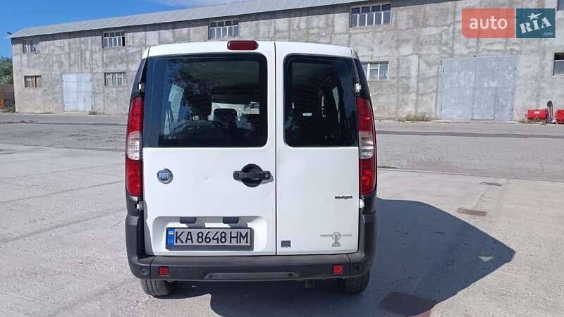Мінівен Fiat Doblo 2006 в Києві