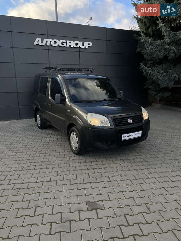 Минивэн Fiat Doblo 2011 в 