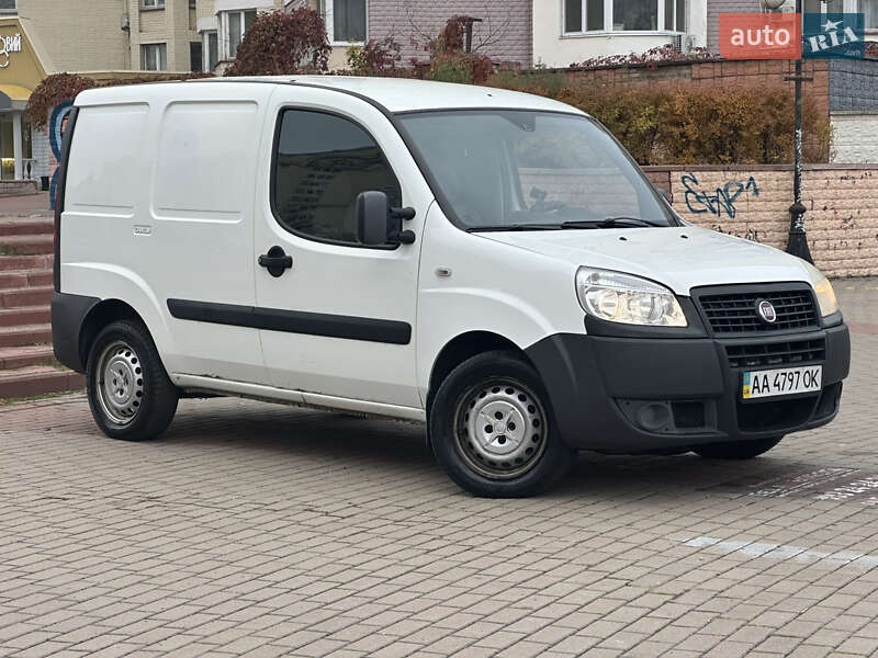 Вантажний фургон Fiat Doblo 2014 в 
