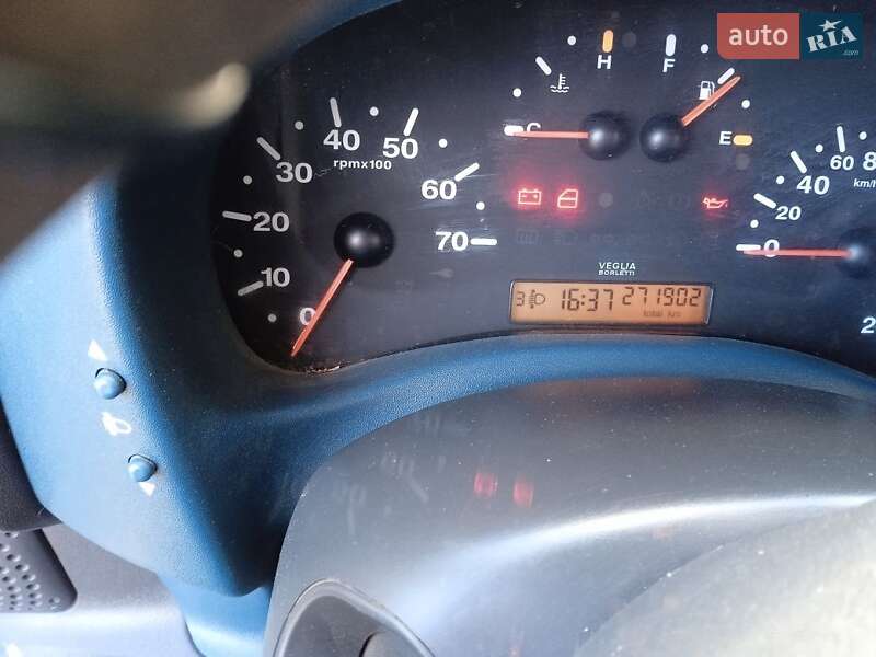 Грузовой фургон Fiat Doblo 2003 в Кельменцах