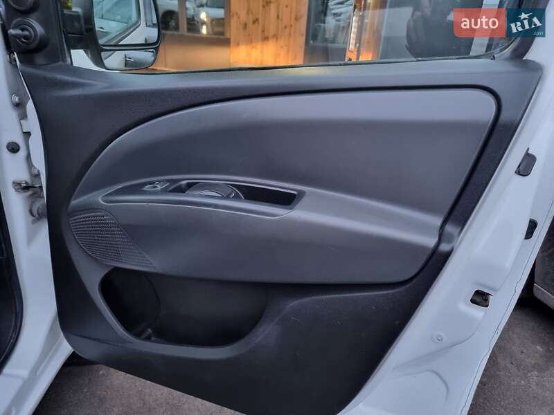 Минивэн Fiat Doblo 2010 в Виннице фото 41 Минивэн Fiat Doblo 2010 в Виннице