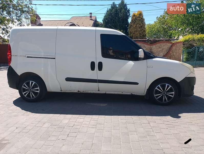 Вантажний фургон Fiat Doblo 2011 в Львові фото 3 Вантажний фургон Fiat Doblo 2011 в Львові