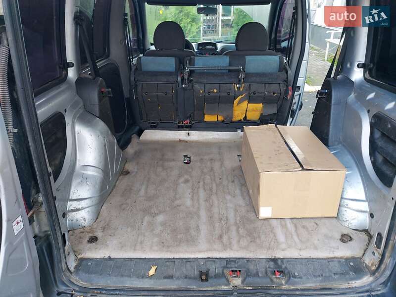 Минивэн Fiat Doblo 2013 в Киеве