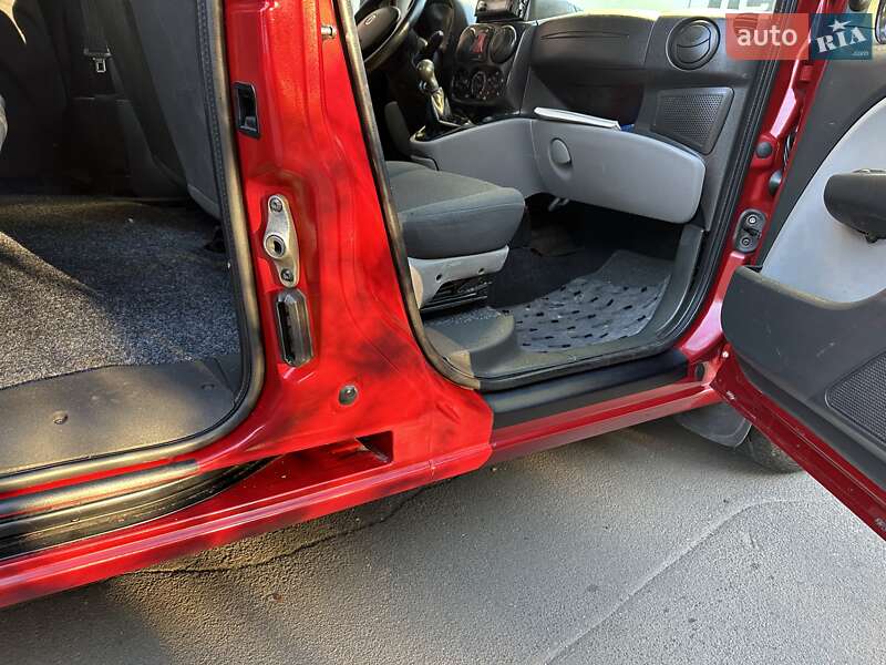 Мінівен Fiat Doblo 2006 в Рівному фото 32 Мінівен Fiat Doblo 2006 в Рівному
