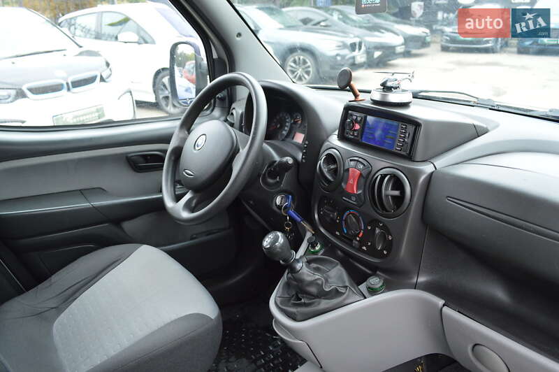 Минивэн Fiat Doblo 2006 в Одессе