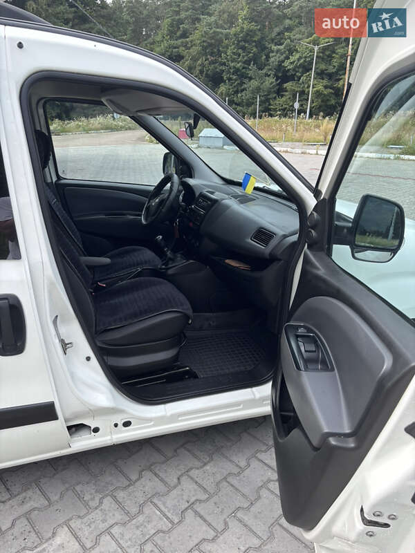 Минивэн Fiat Doblo 2011 в Ивано-Франково фото 20 Минивэн Fiat Doblo 2011 в Ивано-Франково
