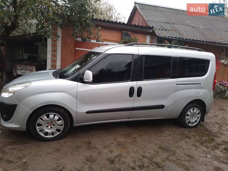 Минивэн Fiat Doblo 2012 в Ровно