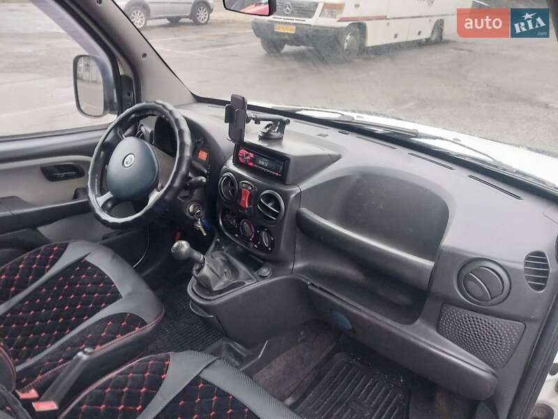 Минивэн Fiat Doblo 2007 в Николаеве фото 17 Минивэн Fiat Doblo 2007 в Николаеве