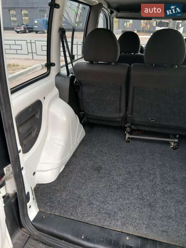 Минивэн Fiat Doblo 2010 в Коростене фото 18 Минивэн Fiat Doblo 2010 в Коростене