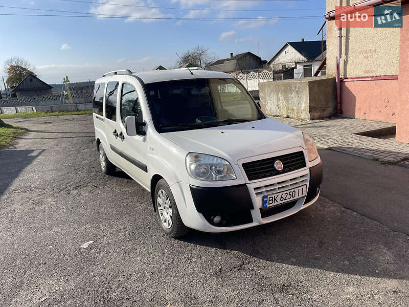 Мінівен Fiat Doblo 2009 в Острозі фото 21 Мінівен Fiat Doblo 2009 в Острозі