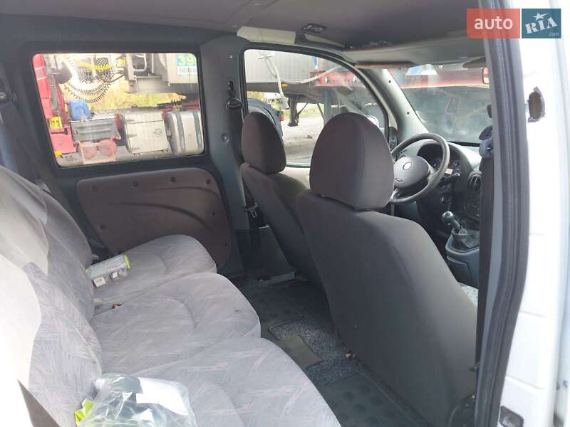Мінівен Fiat Doblo 2009 в Львові