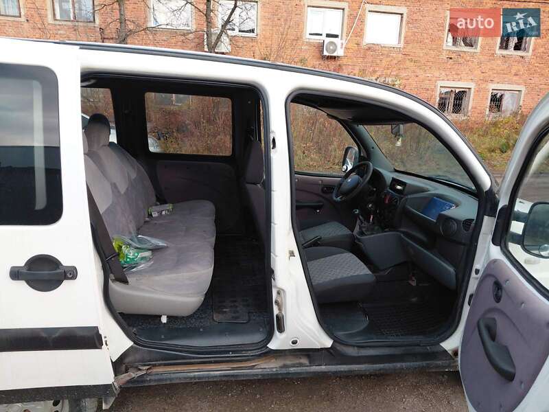 Мінівен Fiat Doblo 2009 в Львові