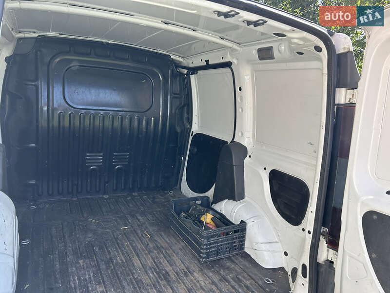Вантажний фургон Fiat Doblo 2005 в Хмельницькому фото 7 Вантажний фургон Fiat Doblo 2005 в Хмельницькому
