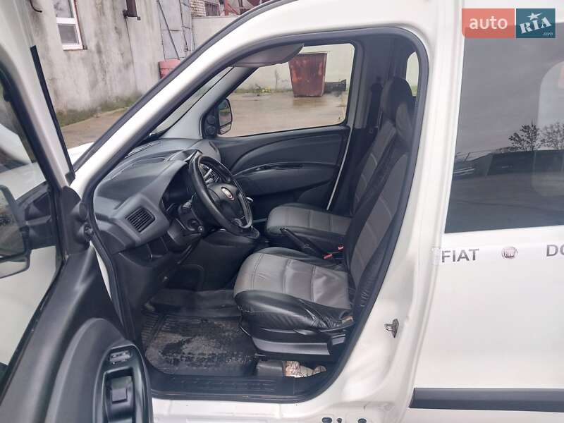Минивэн Fiat Doblo 2010 в Николаеве