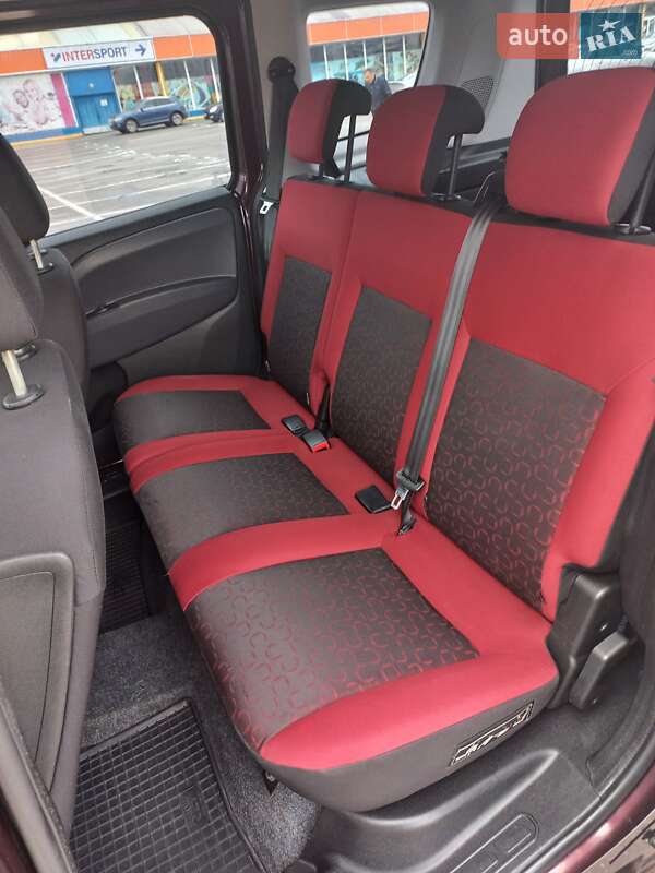 Мінівен Fiat Doblo 2012 в Києві