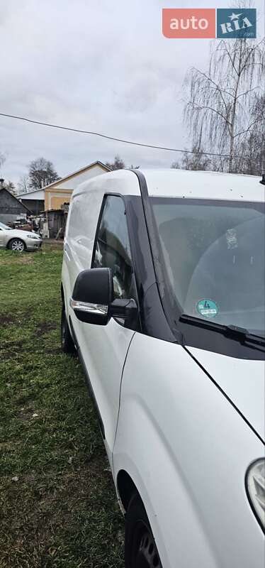 Вантажний фургон Fiat Doblo 2012 в Бобровиці