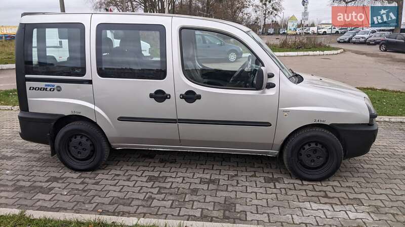 Мінівен Fiat Doblo 2004 в Рівному фото 2 Мінівен Fiat Doblo 2004 в Рівному