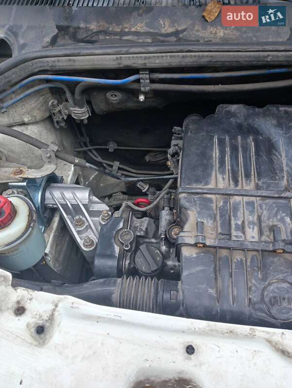 Мінівен Fiat Doblo 2006 в Києві фото 13 Мінівен Fiat Doblo 2006 в Києві