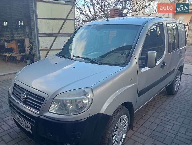 Мінівен Fiat Doblo 2007 в Нововолинську