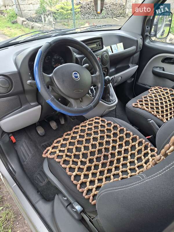 Мінівен Fiat Doblo 2006 в Пустомитах