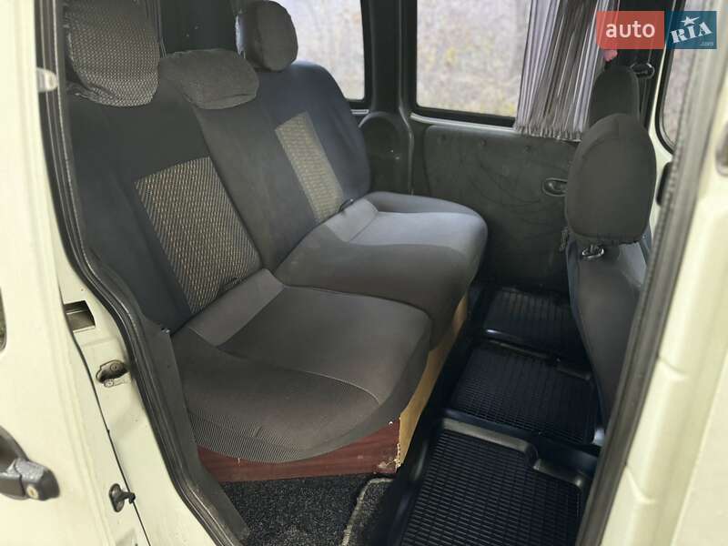 Мінівен Fiat Doblo 2005 в Дніпрі