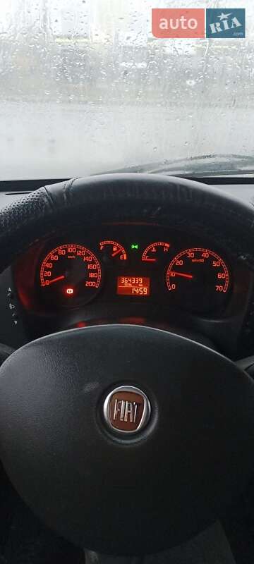 Вантажний фургон Fiat Doblo 2011 в Києві