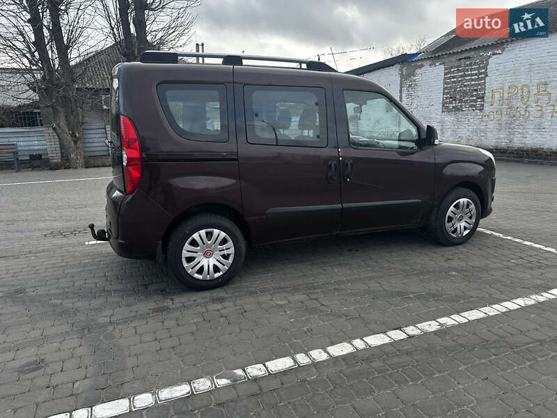 Минивэн Fiat Doblo 2011 в Полтаве