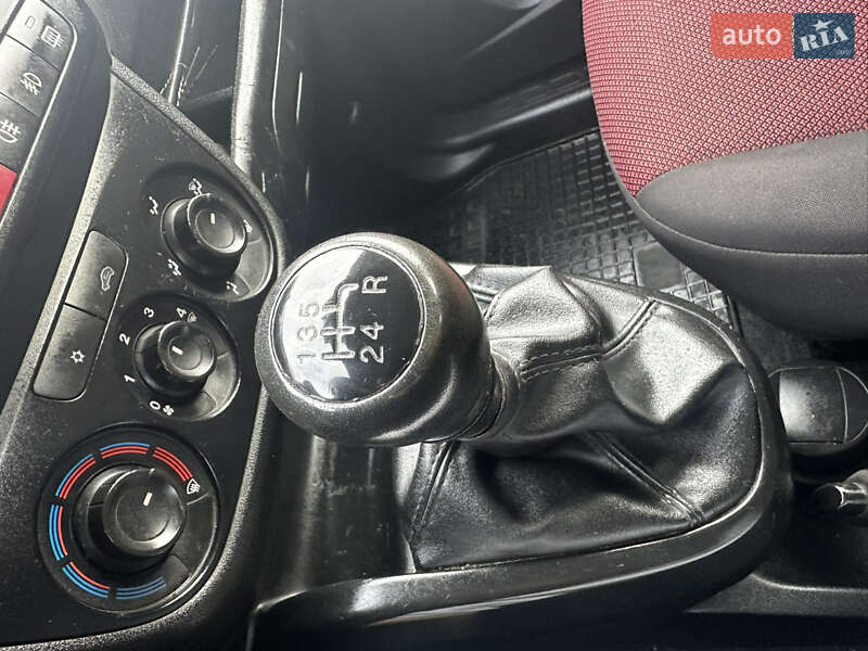 Минивэн Fiat Doblo 2011 в Полтаве